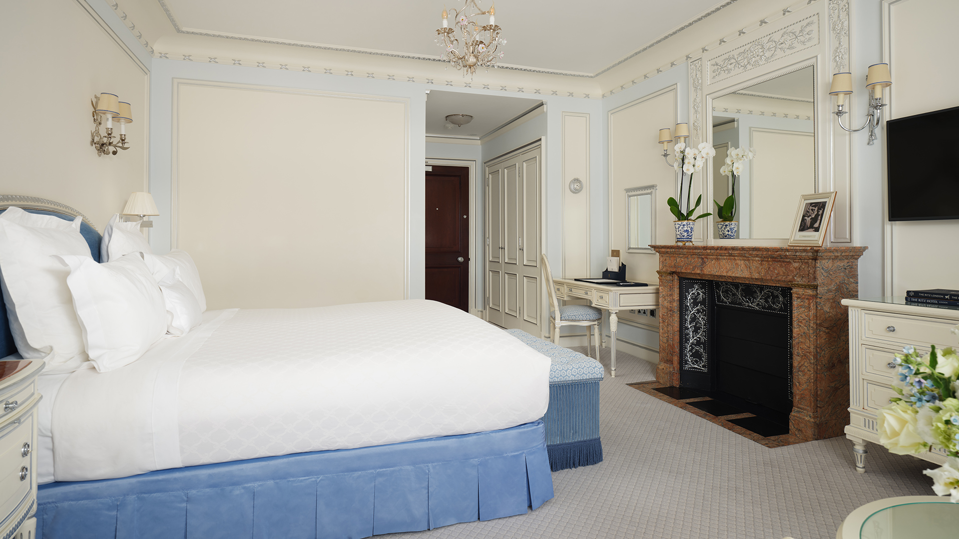 Superior King Room at The Ritz