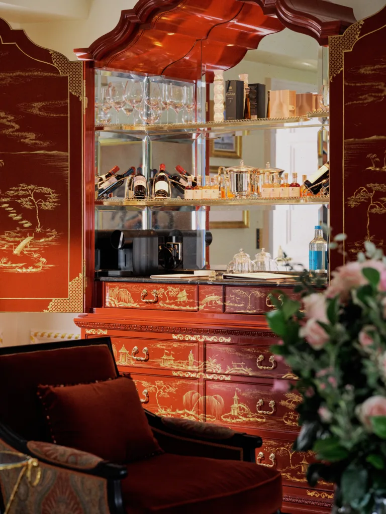 The Prince of Wales Mini Bar