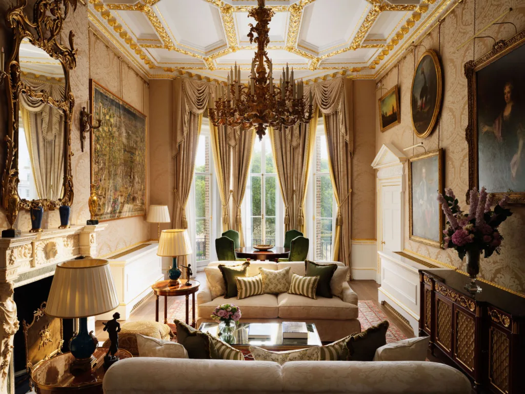 The Royal Suite Lounge