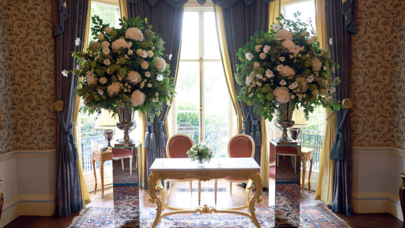 Wedding flowers in the Queen Elizabeth Room