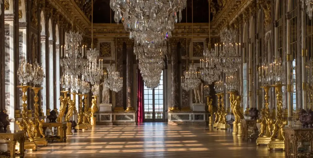 Hall of mirrors at Chateau de Versailles