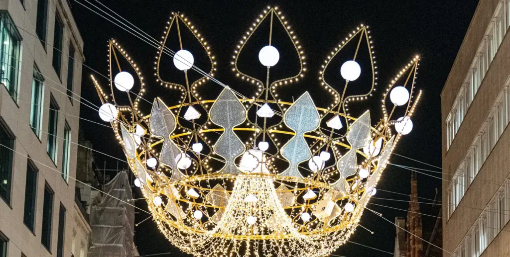 Crown light display